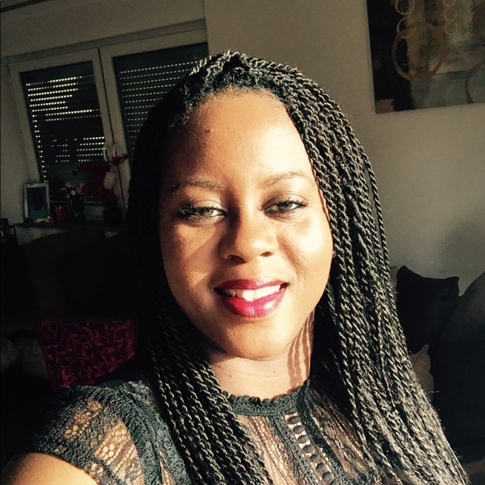 Meet your Posher, Lisa